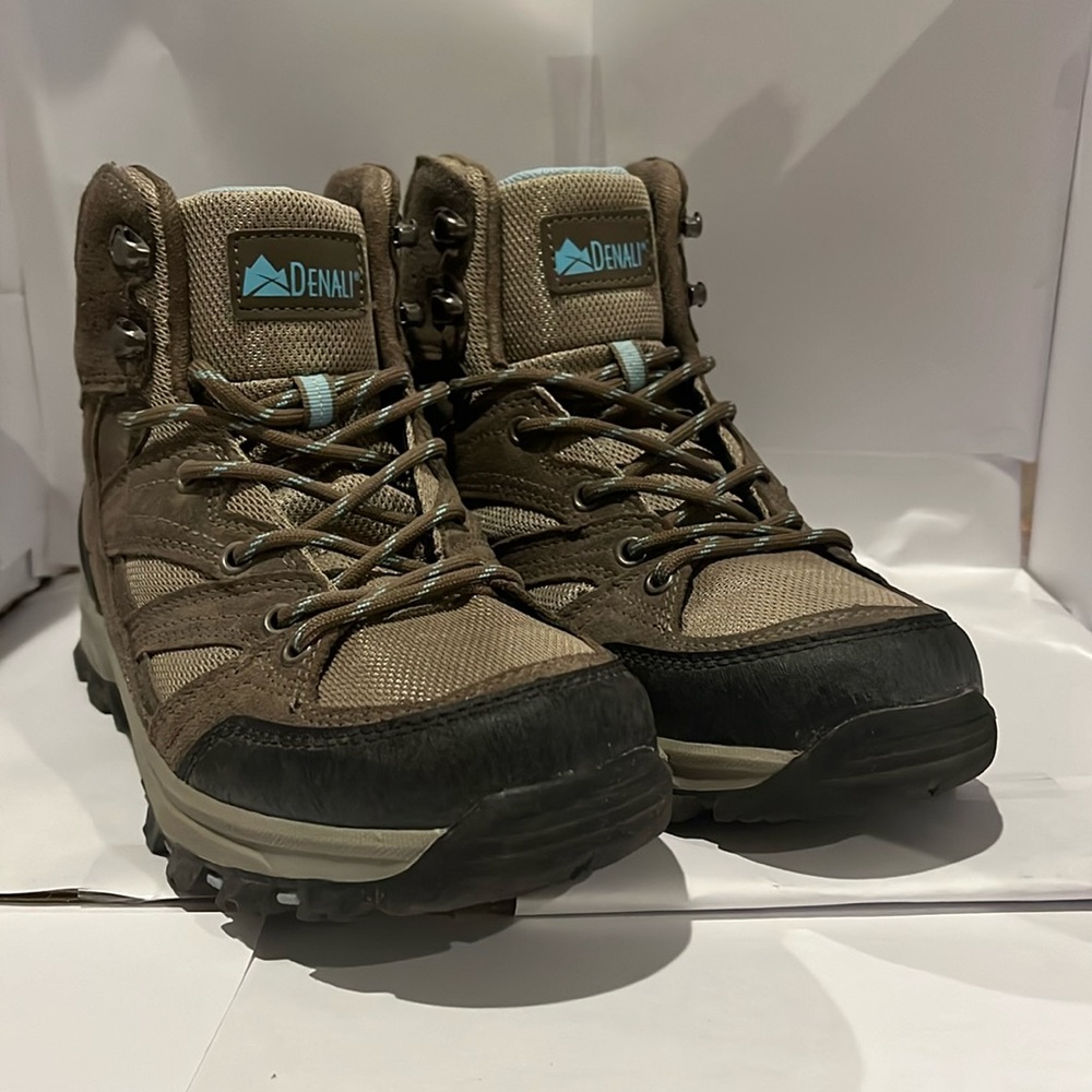 Denali Women’s Trailblazer Hiking Boots (Size-Women’s 9)